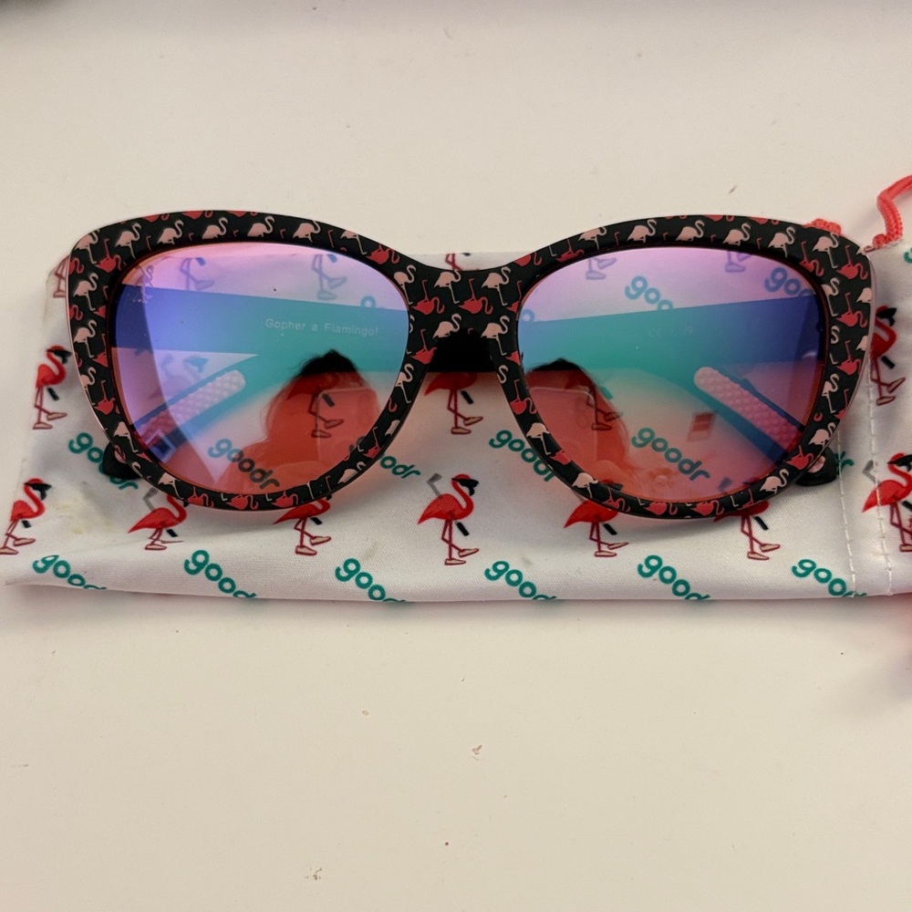 Goodr sunglasses 🦩